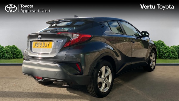 Used Toyota C-HR 2019 for sale - 76193037: Photo 2