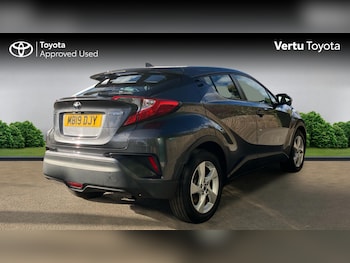 Used Toyota C-HR 2019 for sale - 76193037: Photo 2