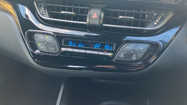 Used Toyota C-HR 2019 for sale - 76193037: Photo 35