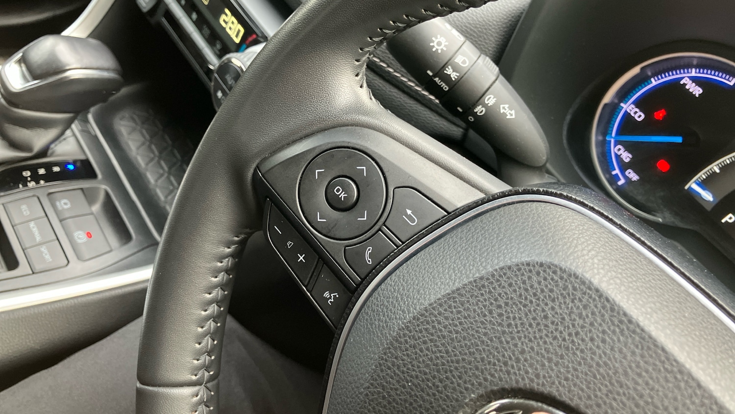 Used Toyota RAV4 2021 for sale - 77186776: Photo 33