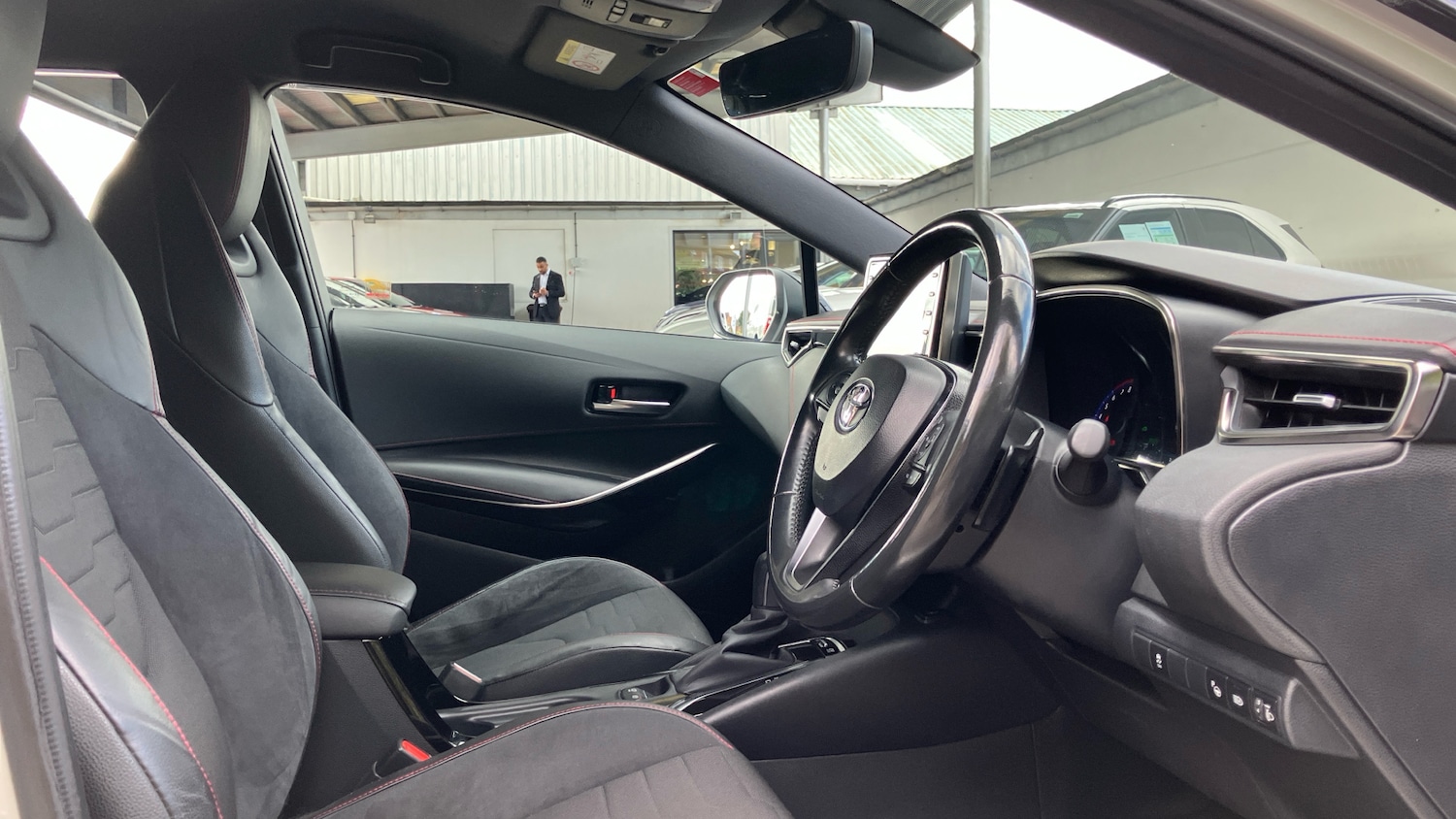 Used Toyota Corolla 2019 for sale - 76038071: Photo 11