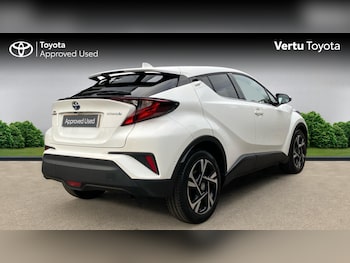 Used Toyota C-HR 2023 for sale - 77167892: Photo