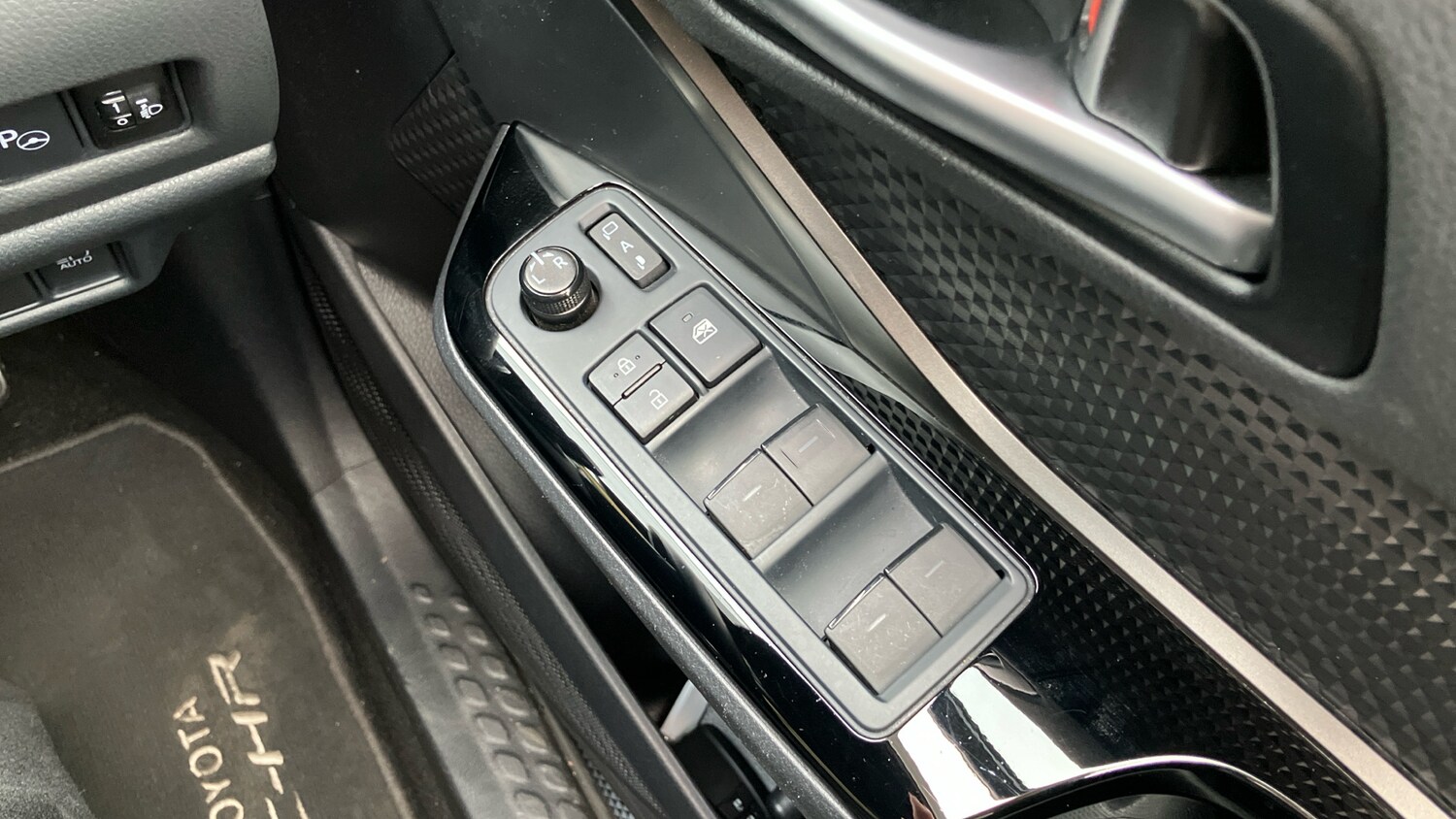 Used Toyota C-HR 2023 for sale - 77167892: Photo 31