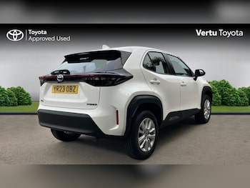 Used Toyota Yaris Cross 2023 for sale - 76131150: Photo 2
