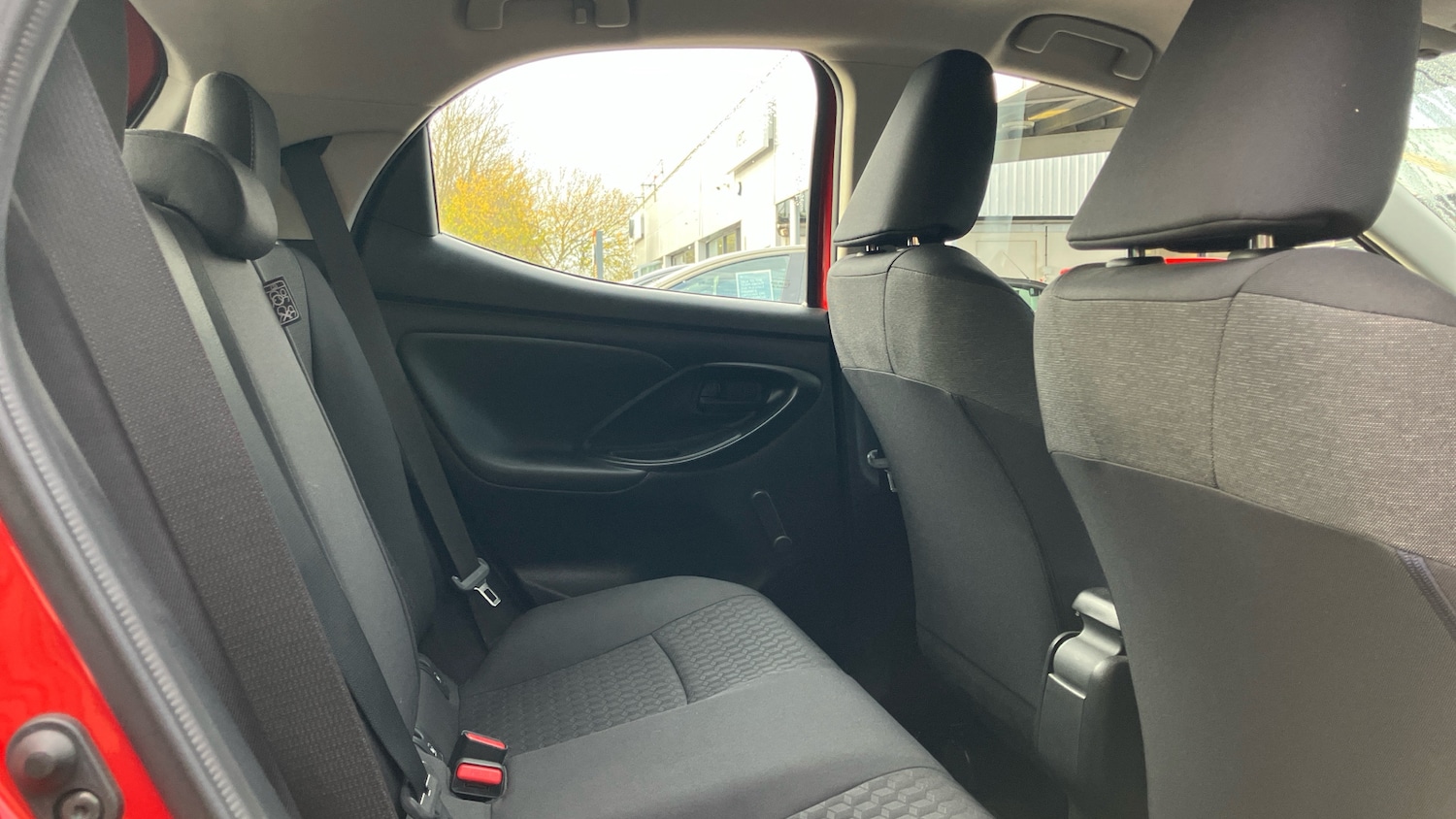 Used Toyota Yaris 2022 for sale - 76884734: Photo 12