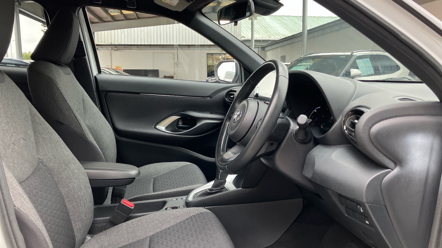 Used Toyota Yaris Cross 2022 for sale - 75987426: Photo 11