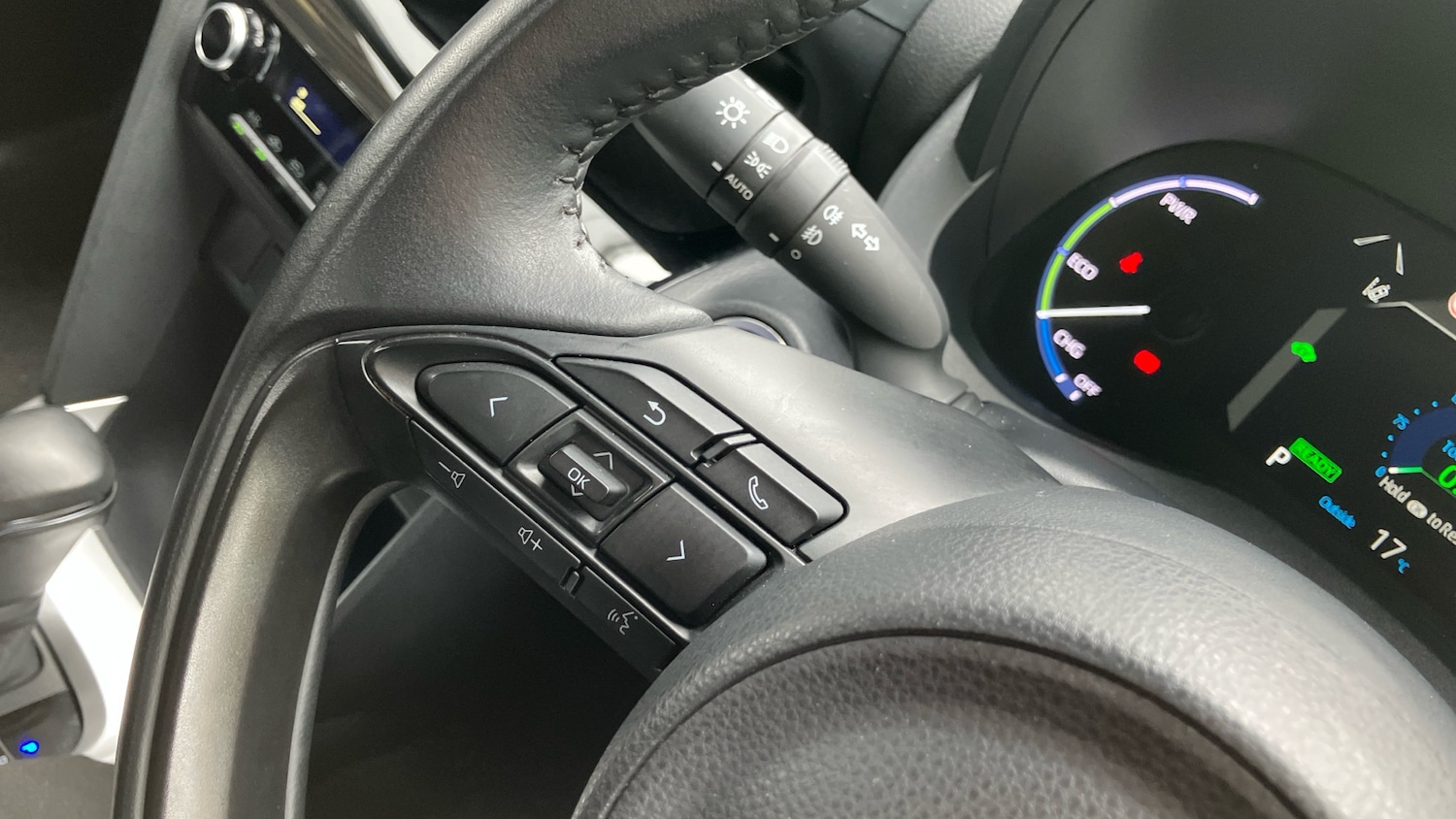 Used Toyota Yaris Cross 2022 for sale - 75987426: Photo 32