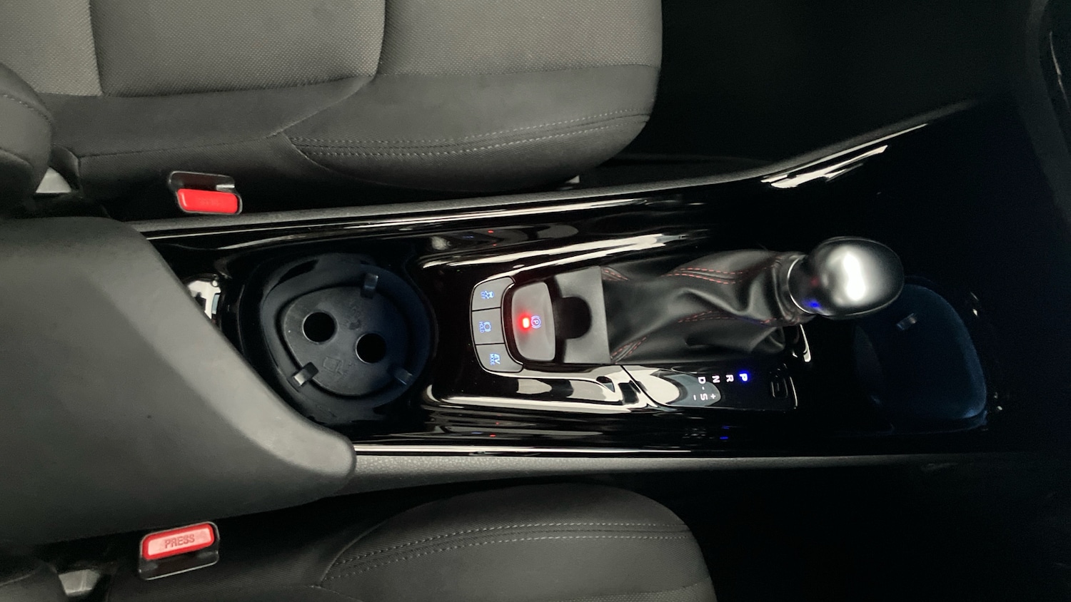 Used Toyota C-HR 2023 for sale - 77406850: Photo 38