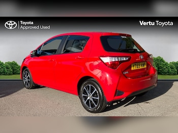 Used Toyota Yaris 2019 for sale - 76040602: Photo