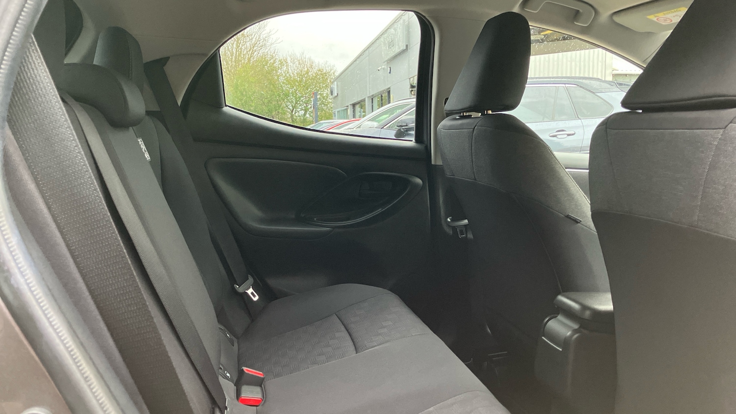 Used Toyota Yaris 2024 for sale - 76681626: Photo 12