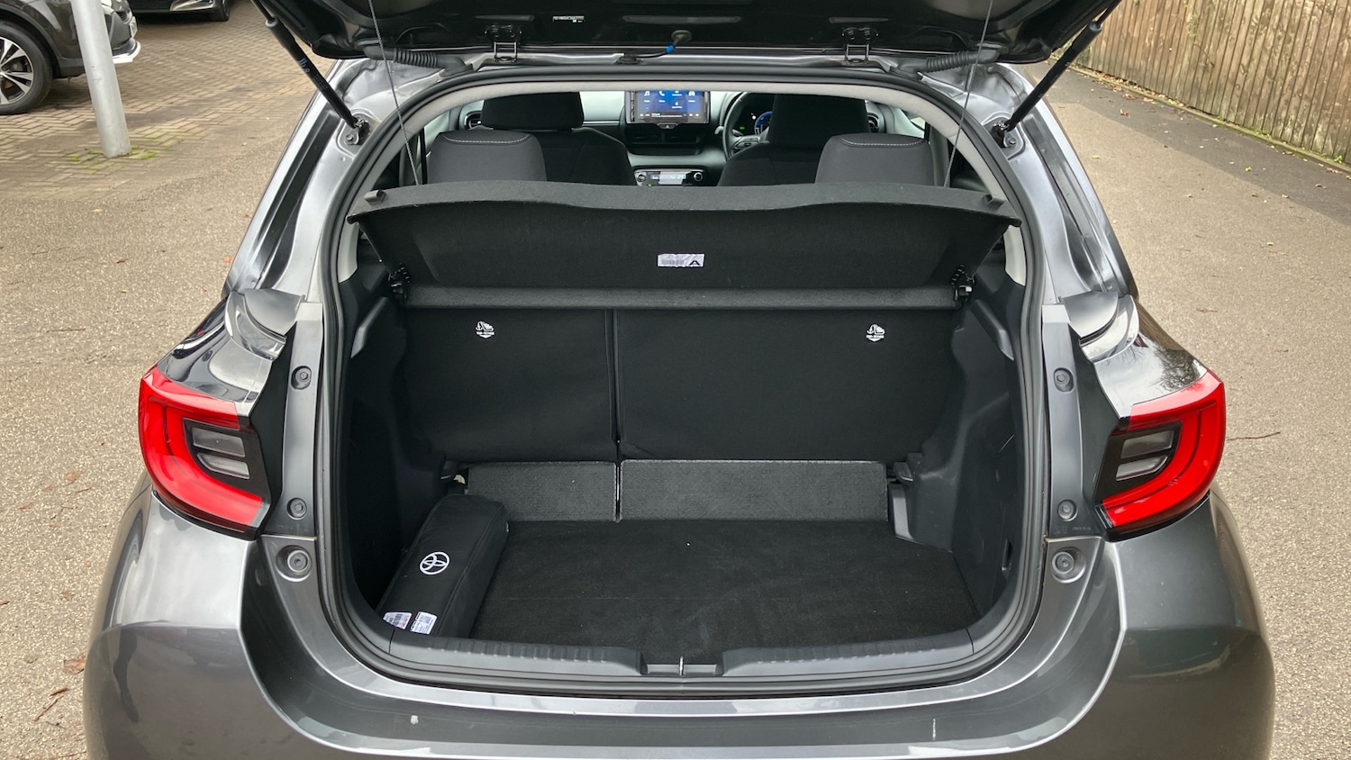 Used Toyota Yaris 2024 for sale - 76681626: Photo 14