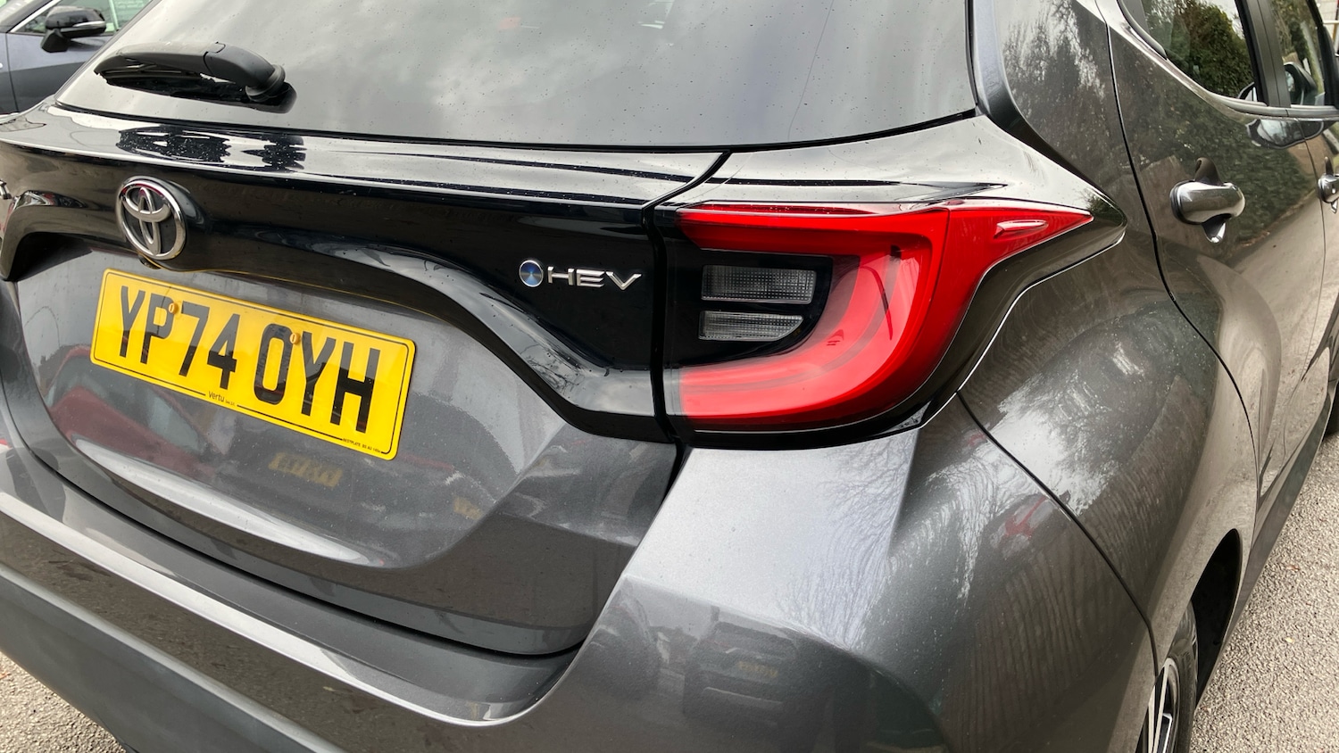 Used Toyota Yaris 2024 for sale - 76681626: Photo 21