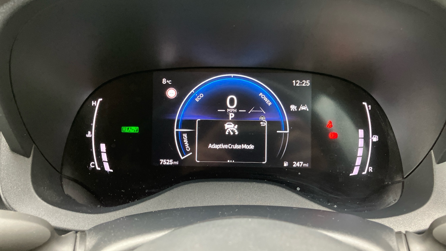 Used Toyota Yaris 2024 for sale - 76681626: Photo 39