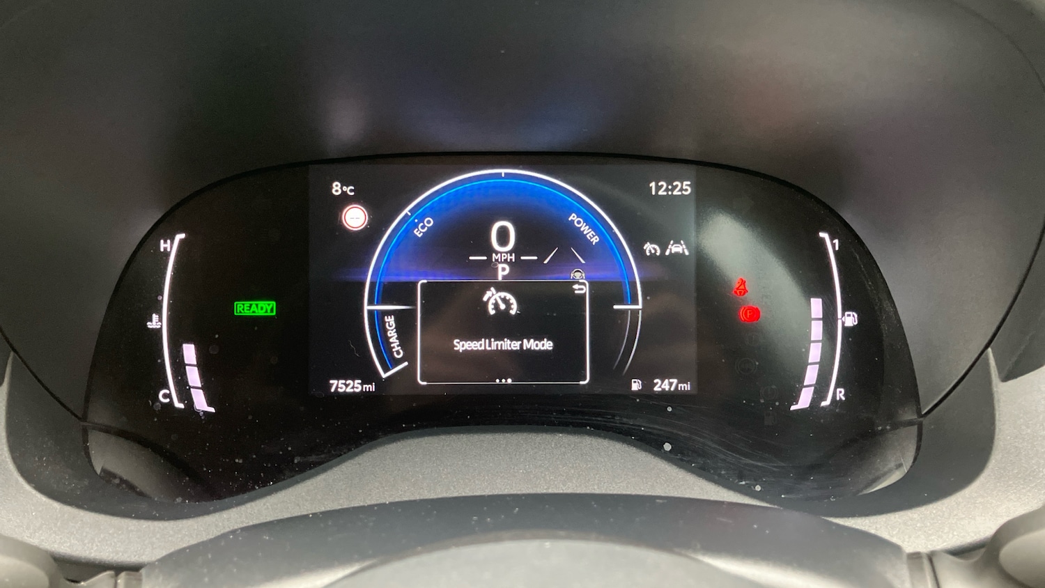 Used Toyota Yaris 2024 for sale - 76681626: Photo 41