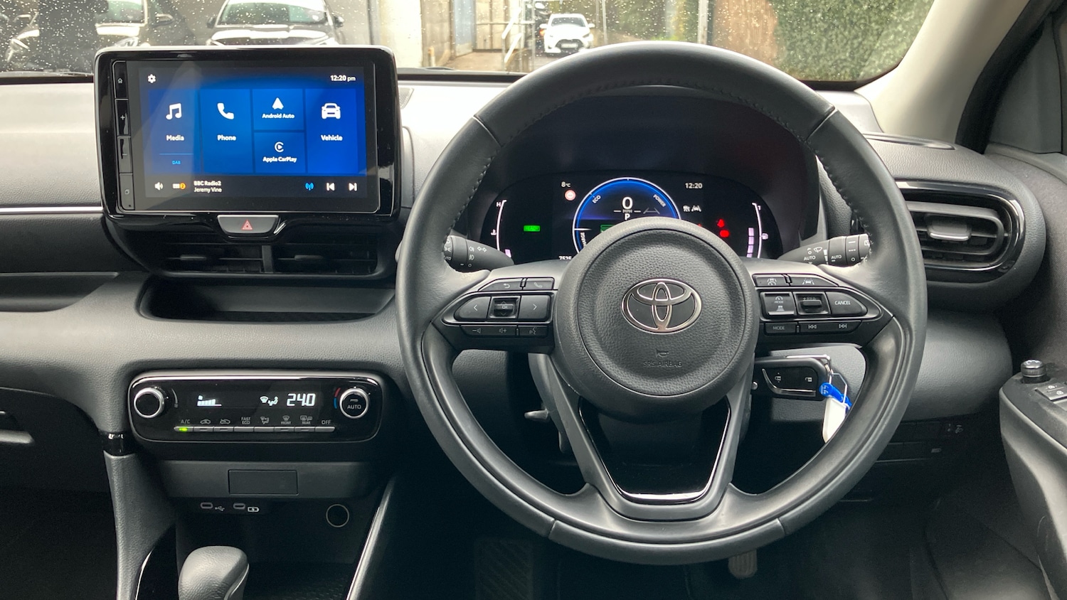 Used Toyota Yaris 2024 for sale - 76681626: Photo 8