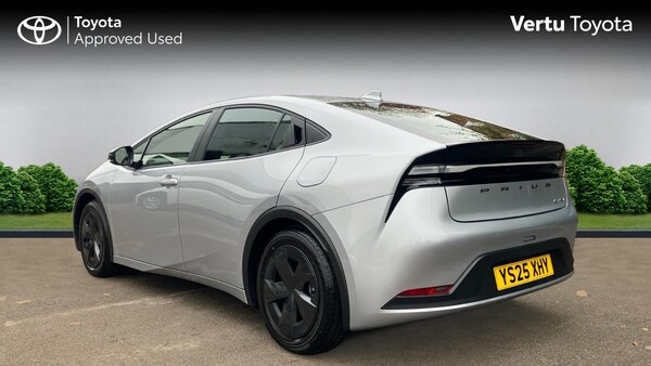 Used Toyota Prius 2025 for sale - 76046884: Photo 4