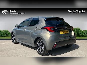 Used Toyota Yaris 2024 for sale - 79019014: Photo