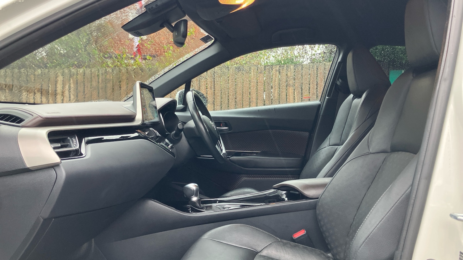 Used Toyota C-HR 2018 for sale - 76637613: Photo 10