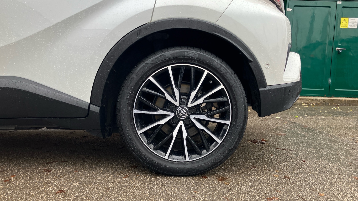 Used Toyota C-HR 2018 for sale - 76637613: Photo 18