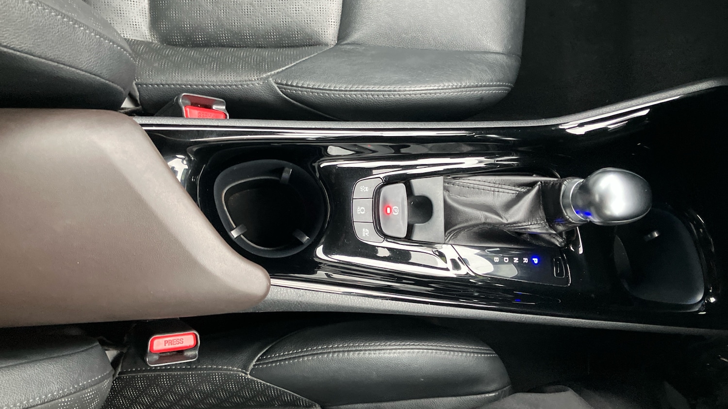 Used Toyota C-HR 2018 for sale - 76637613: Photo 35