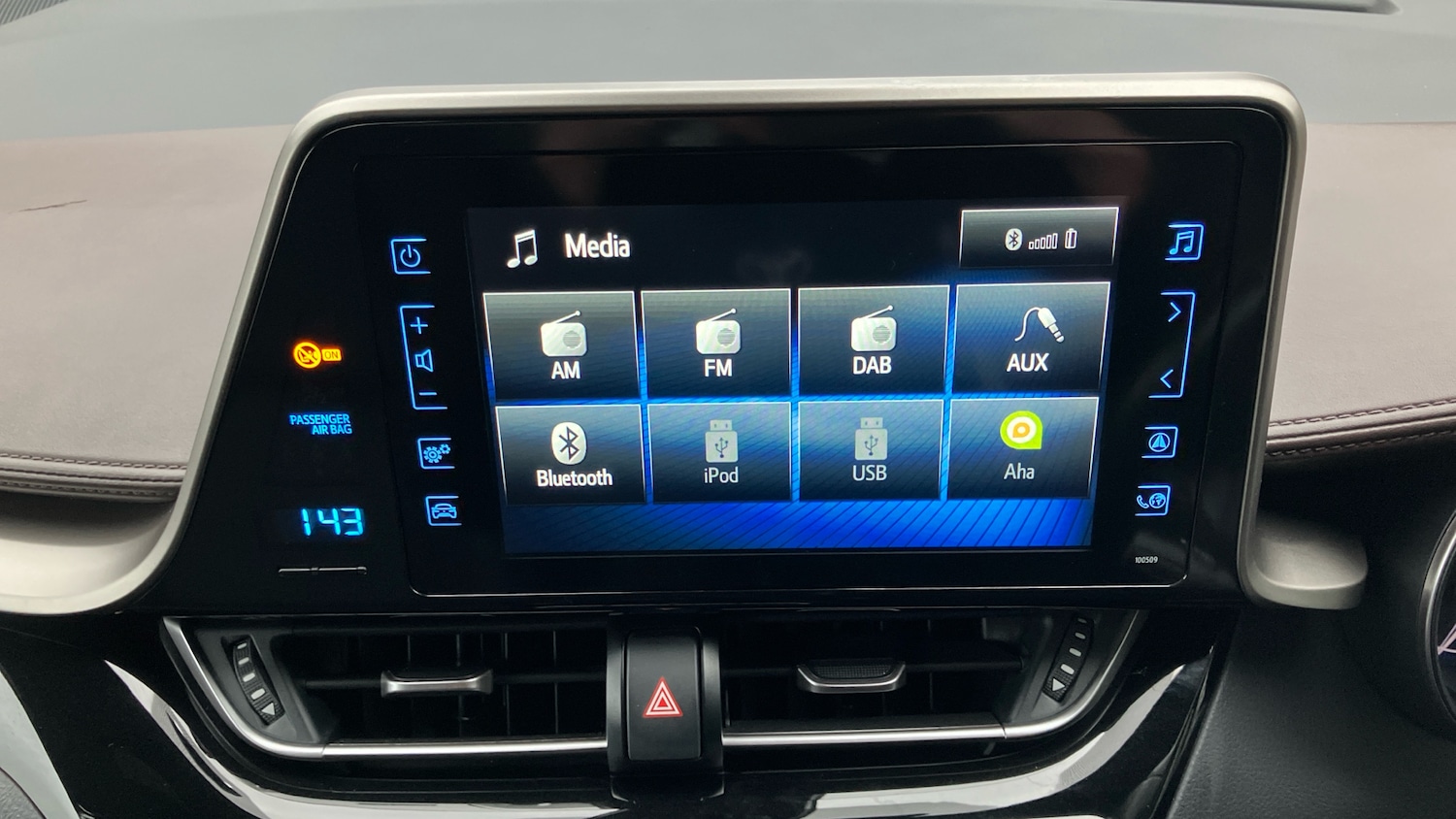 Used Toyota C-HR 2018 for sale - 76637613: Photo 36