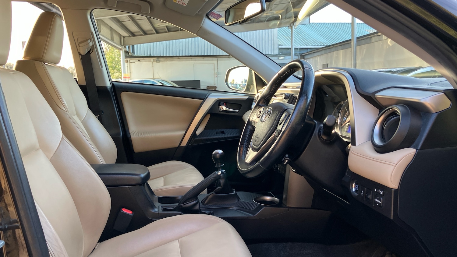 Used Toyota RAV4 2015 for sale - 76694767: Photo 11