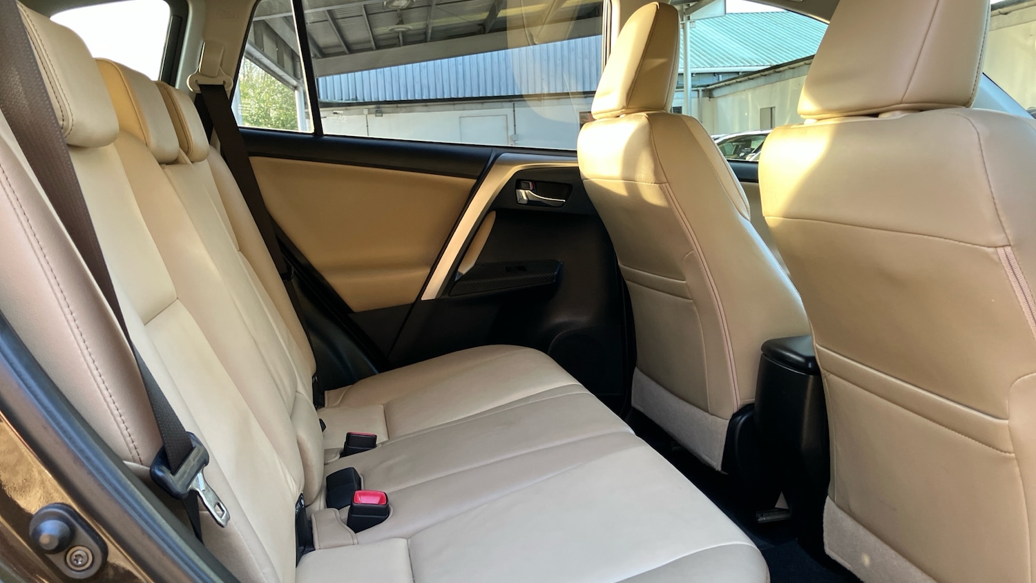 Used Toyota RAV4 2015 for sale - 76694767: Photo 12