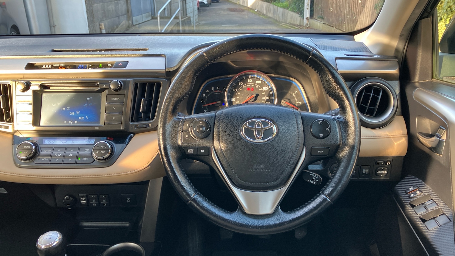 Used Toyota RAV4 2015 for sale - 76694767: Photo 8