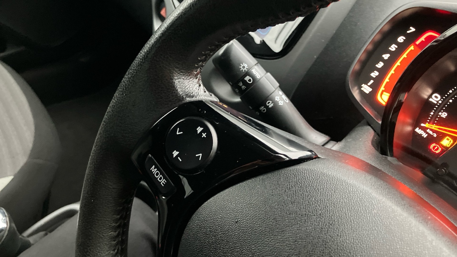 Used Toyota AYGO 2019 for sale - 76519652: Photo 32