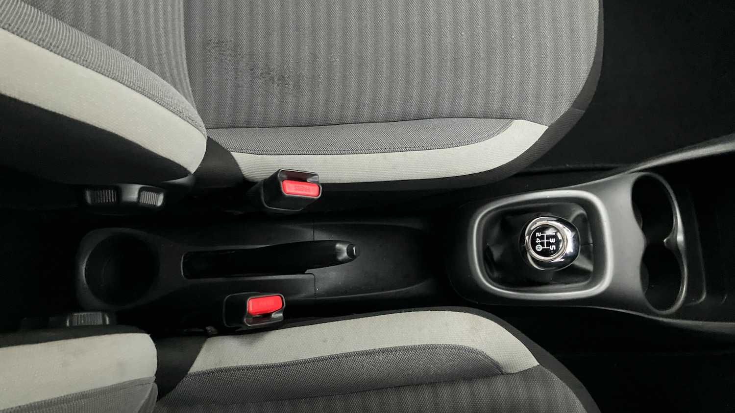 Used Toyota AYGO 2019 for sale - 76519652: Photo 38