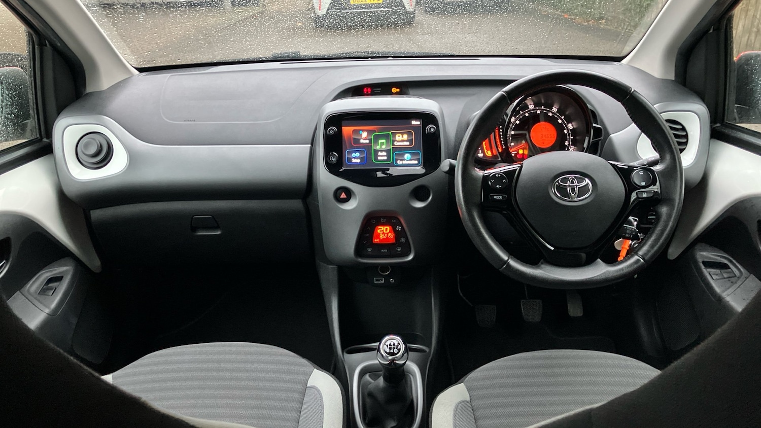 Used Toyota AYGO 2019 for sale - 76519652: Photo 5