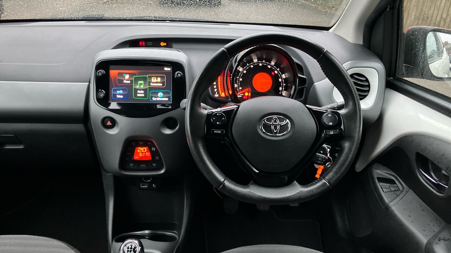Used Toyota AYGO 2019 for sale - 76519652: Photo 6