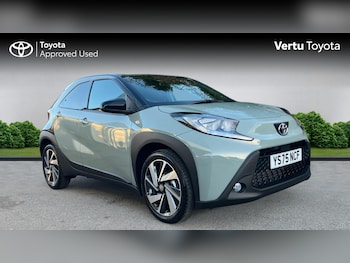 2025 (75) - 1.0 VVT-i Edge 5dr Petrol Hatchback