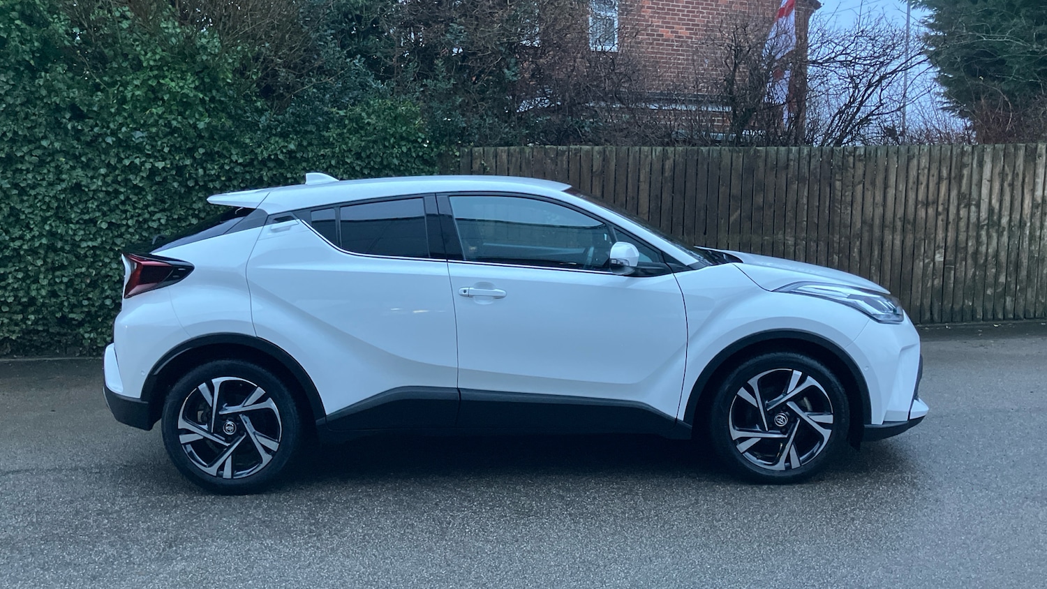 Used Toyota C-HR 2023 for sale - 77420944: Photo 16