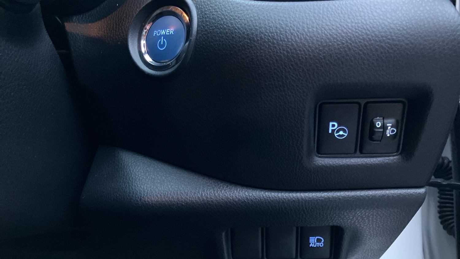 Used Toyota C-HR 2023 for sale - 77420944: Photo 32