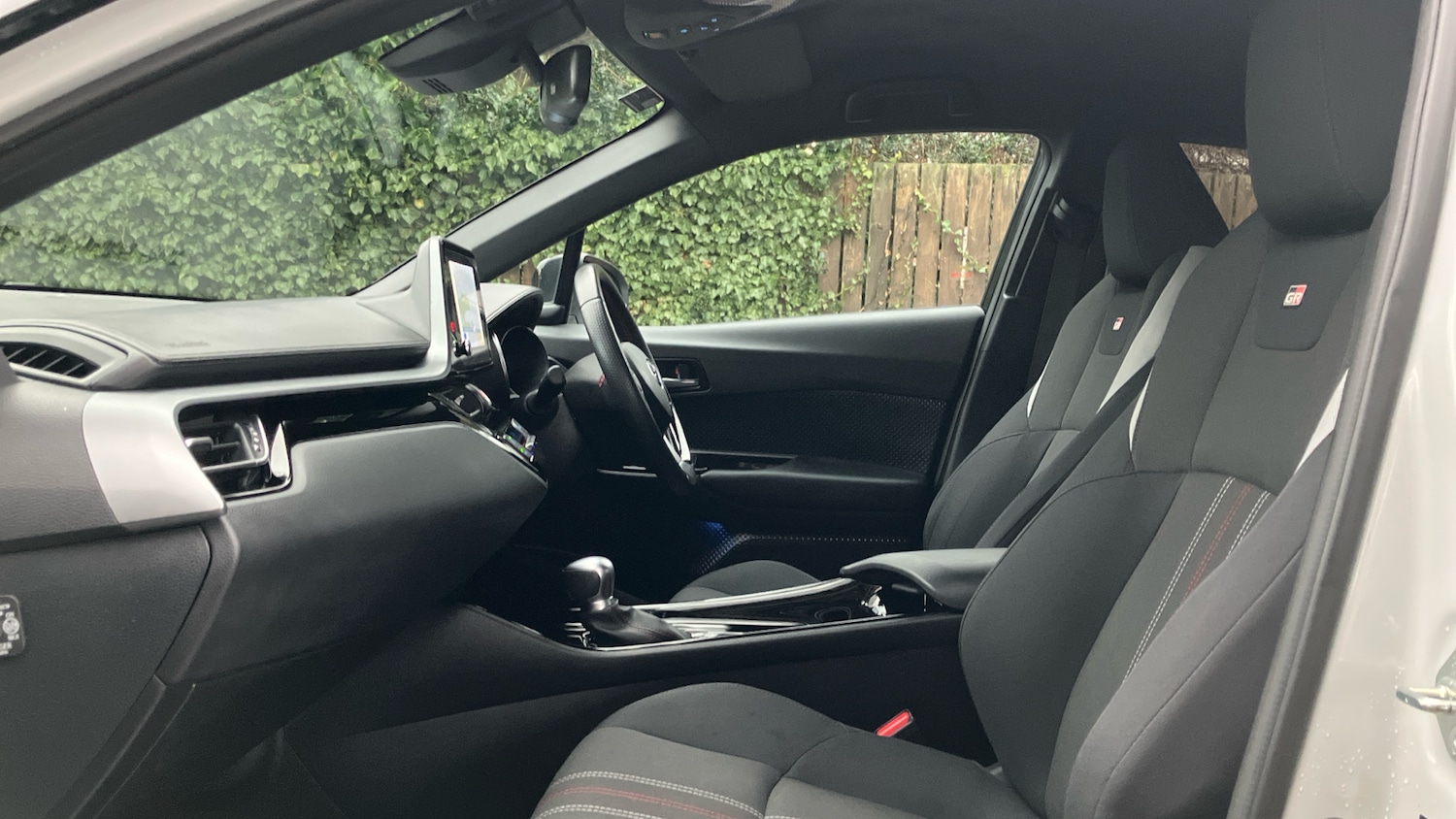 Used Toyota C-HR 2023 for sale - 77336499: Photo 10