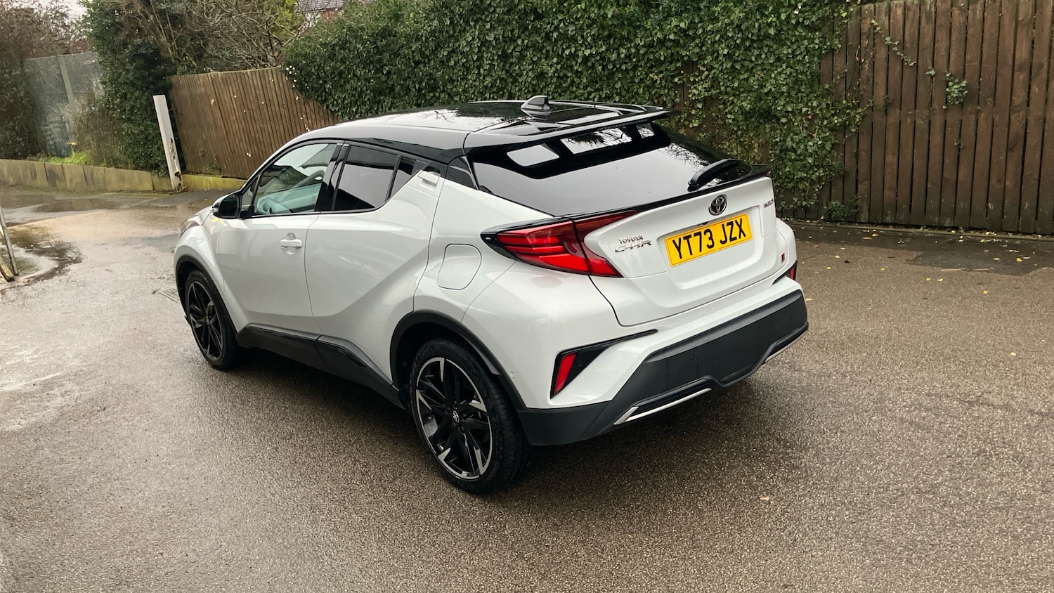 Used Toyota C-HR 2023 for sale - 77336499: Photo 30