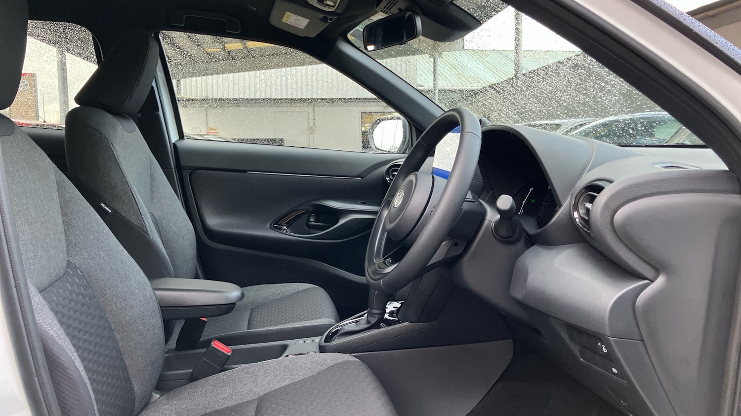 Used Toyota Yaris Cross 2025 for sale - 77380613: Photo 11