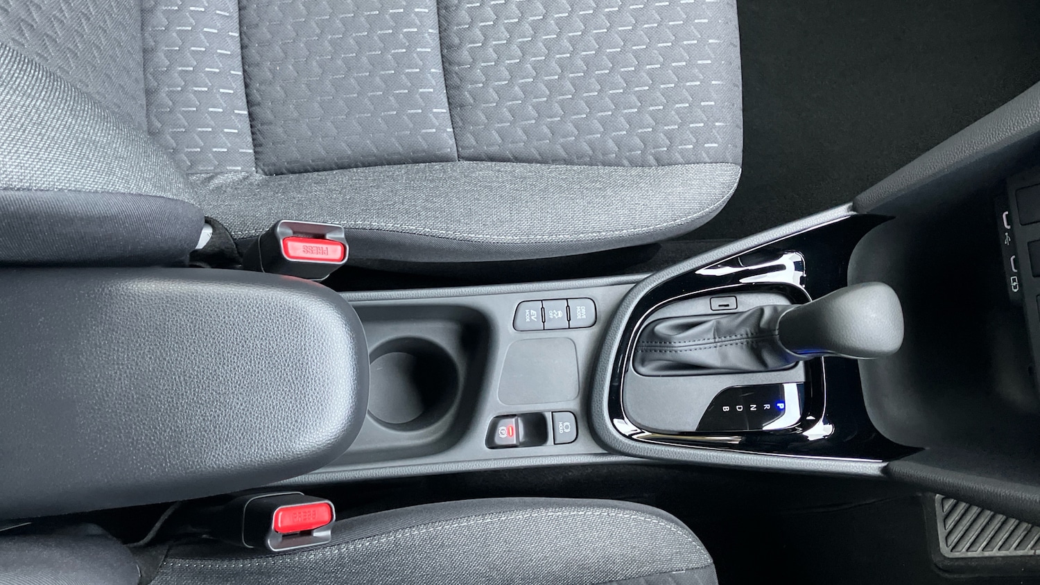 Used Toyota Yaris Cross 2025 for sale - 77380613: Photo 41