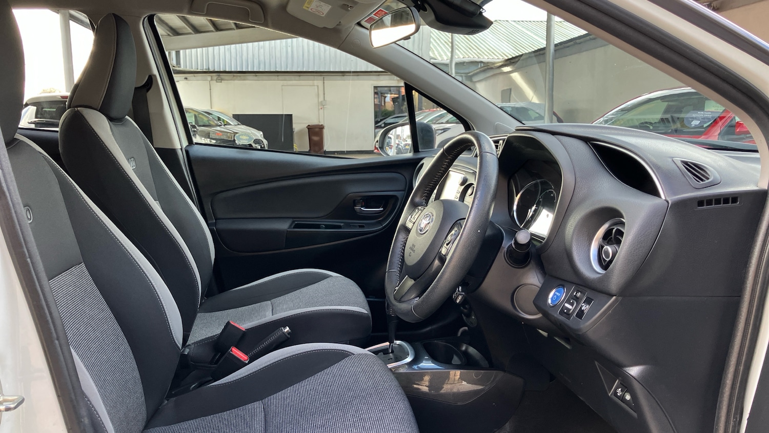 Used Toyota Yaris 2020 for sale - 77893179: Photo 11