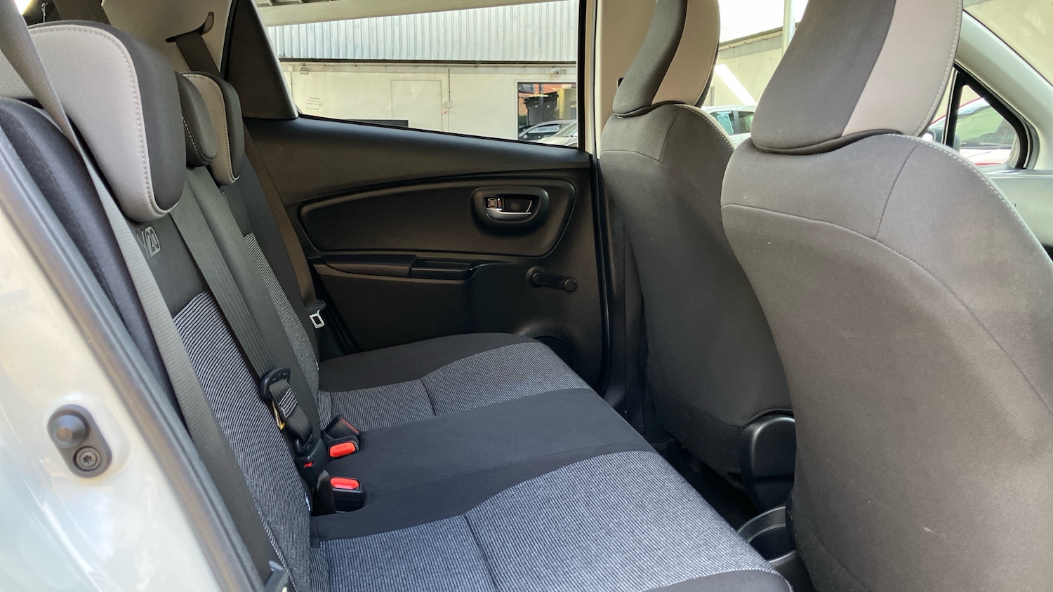 Used Toyota Yaris 2020 for sale - 77893179: Photo 12