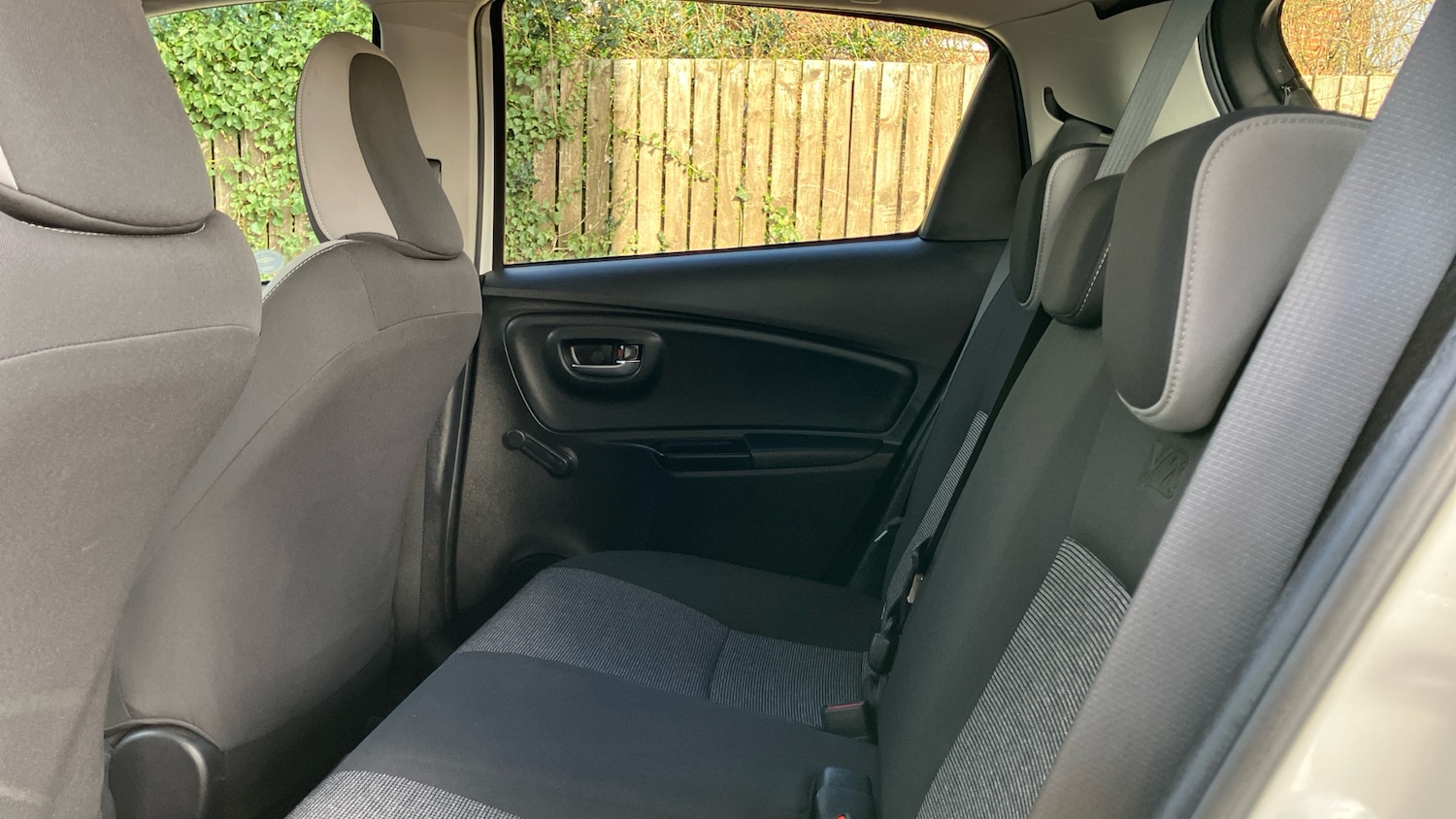 Used Toyota Yaris 2020 for sale - 77893179: Photo 13