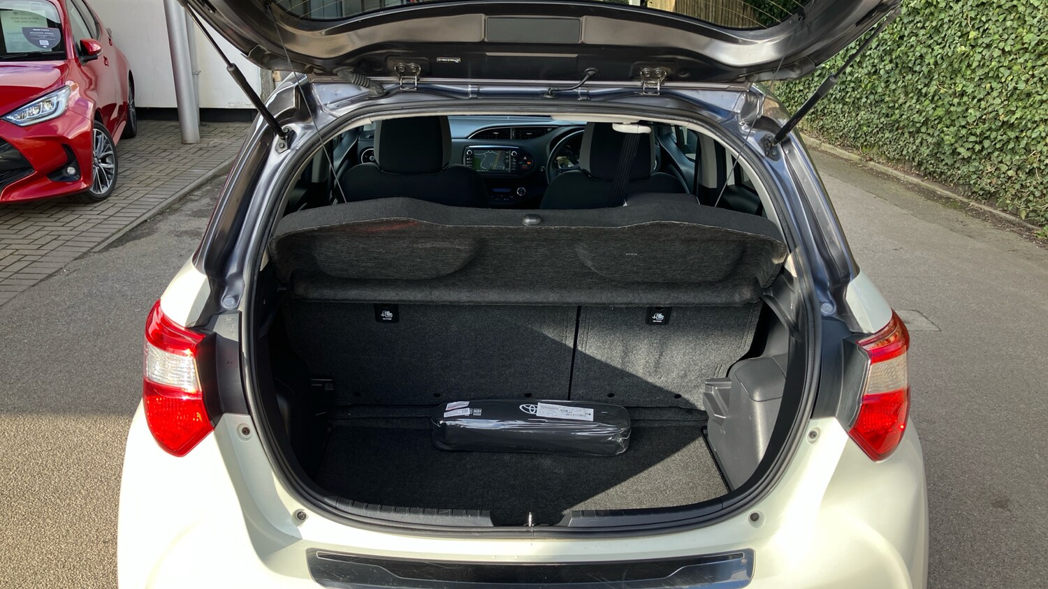 Used Toyota Yaris 2020 for sale - 77893179: Photo 14