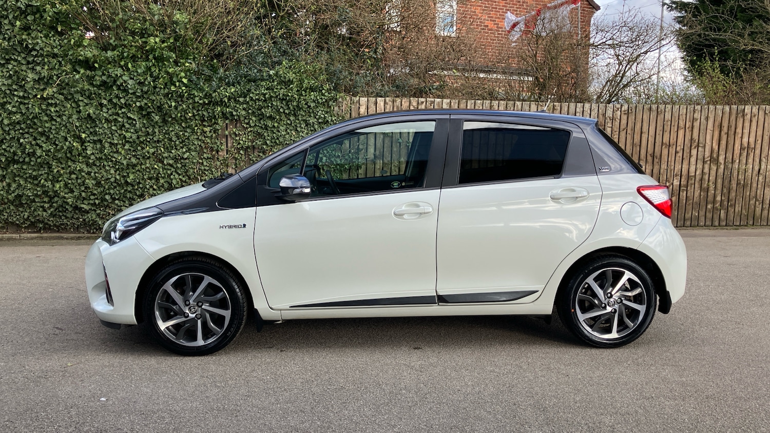 Used Toyota Yaris 2020 for sale - 77893179: Photo 17