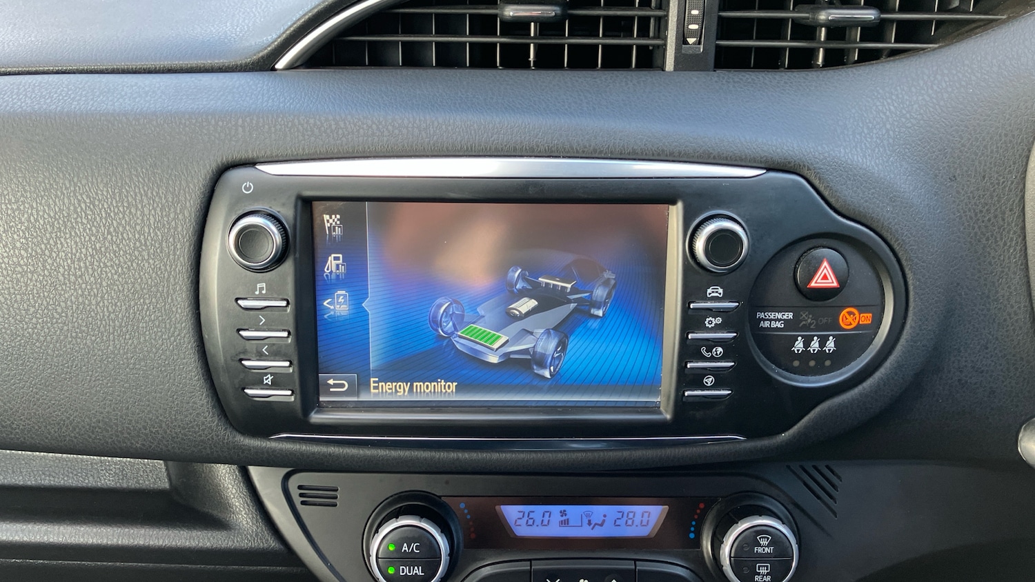 Used Toyota Yaris 2020 for sale - 77893179: Photo 24