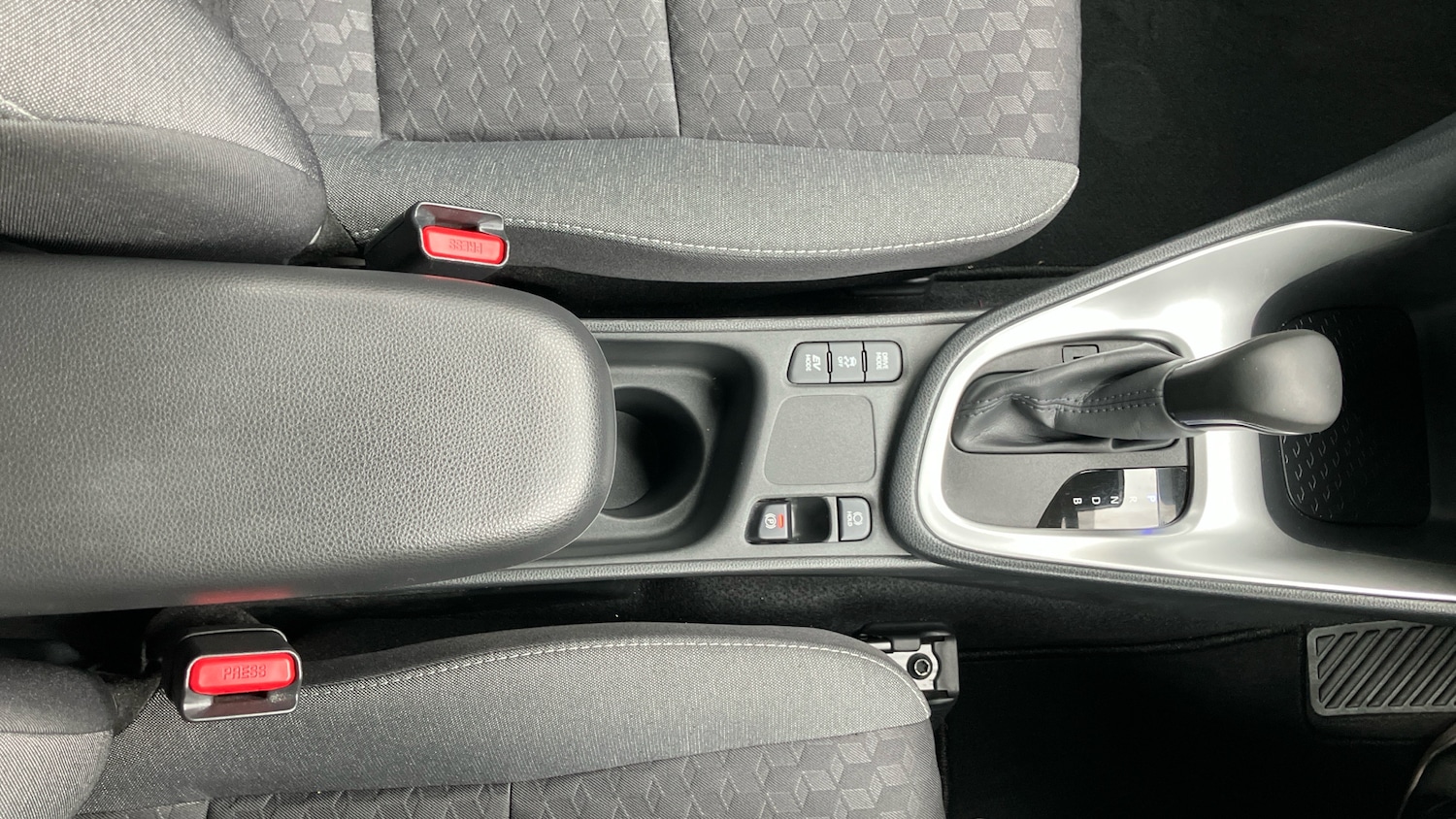 Used Toyota Yaris 2023 for sale - 75910854: Photo 34