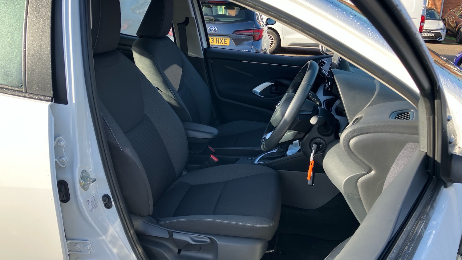 Used Toyota Yaris 2023 for sale - 77694064: Photo 39