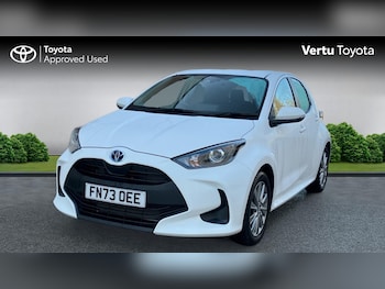 Used Toyota Yaris 2023 for sale - 77694064: Photo