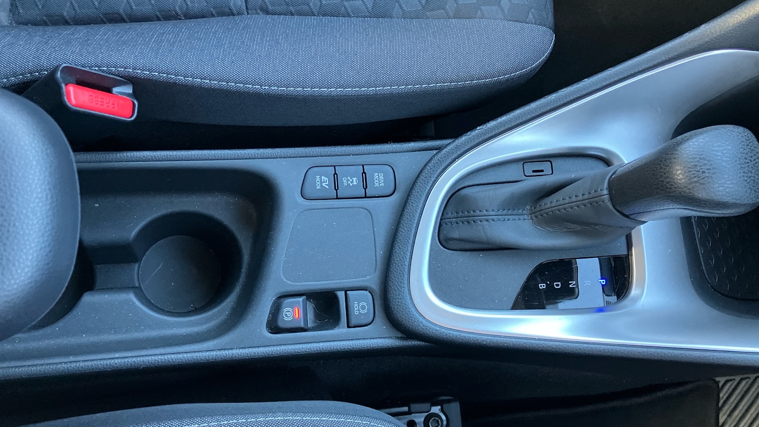 Used Toyota Yaris 2023 for sale - 77694064: Photo 47