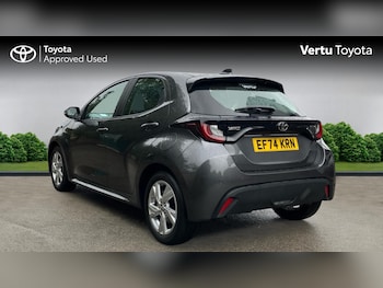 Used Toyota Yaris 2024 for sale - 79343731: Photo